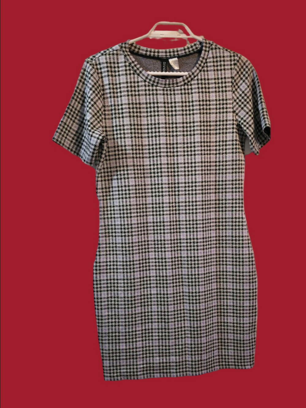 4/$67 Deal! Divided Plaid Short Sleeve Midi Dress in Black and White